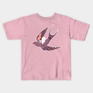 Swallow and Thumbelina flying in the skies Kids T-Shirt